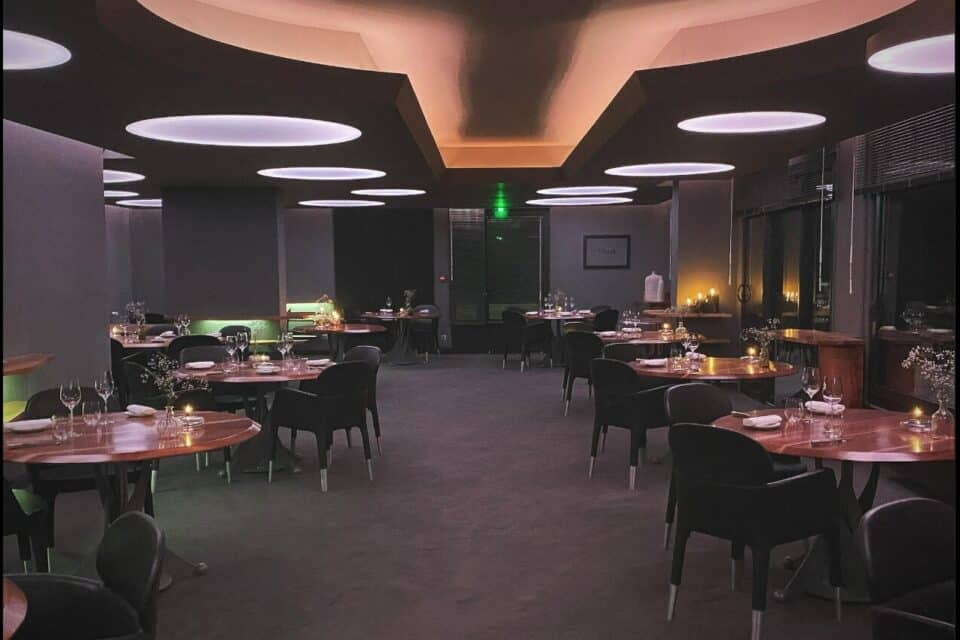 salle du restaurant cyril attrazic aumont aubrac aubrac